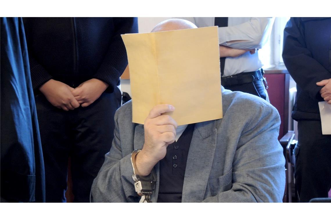 Schädel aus Mordserie nach 17 Jahren identifiziert Der Haupttäter erdrosselte und zerstückelte nach Auffassung des Gerichts in den Jahren 2008, 2014 und 2019 drei Männer. Zu den Opfern gehörten der Ehemann und ein Lebensgefährte seiner Tochter. (Archivbild)