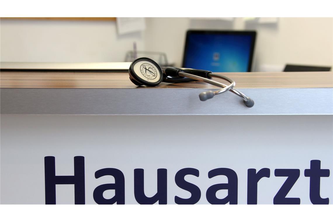 Der Hausärztinnen- und Hausärzteverband plant eine Protestkampagne. (Archivbild)