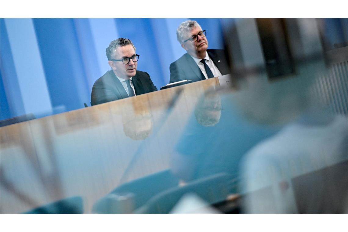 Drei Haushalte in kurzer Zeit: Wie es jetzt weitergeht Der Haushalt ist fertig zur Abstimmung im Parlament - doch die Parlamentarier haben schon ganz andere Probleme.