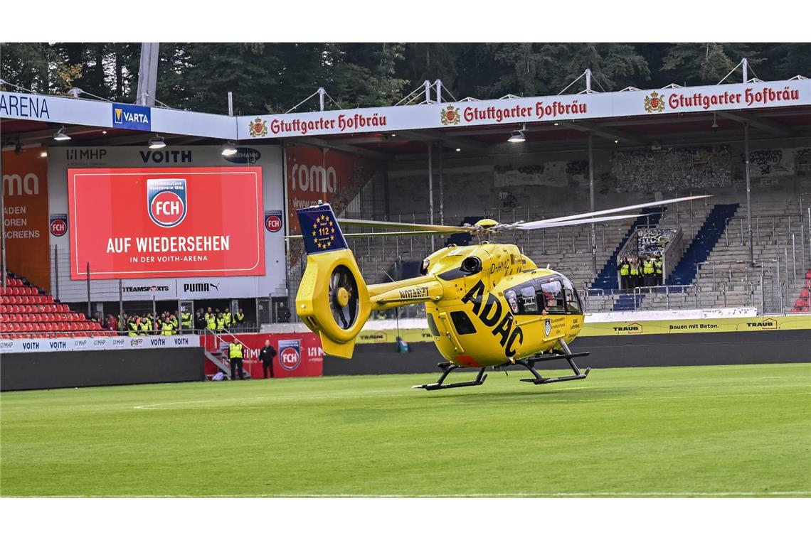 Heidenheim-Fan stürzt vom Zaun – Helikoptereinsatz im Stadion Der Heidenheim-Fan wurde in ein Krankenhaus gebracht.