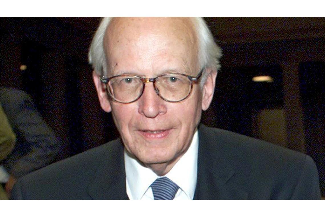 Der Historiker Ernst Nolte löste 1986 mit einem Artikel in der FAZ den deutschen Historikerstreit aus. Er starb 2016. (Archivbild)