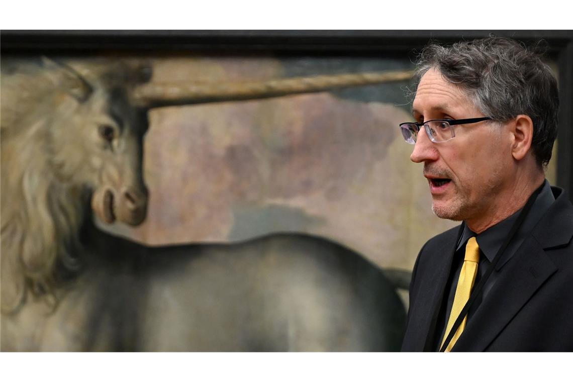 Der Historiker Michael Philipp klärt darüber auf, dass das Horn der Einhörner angeblich Vergiftungen heilen sollte.