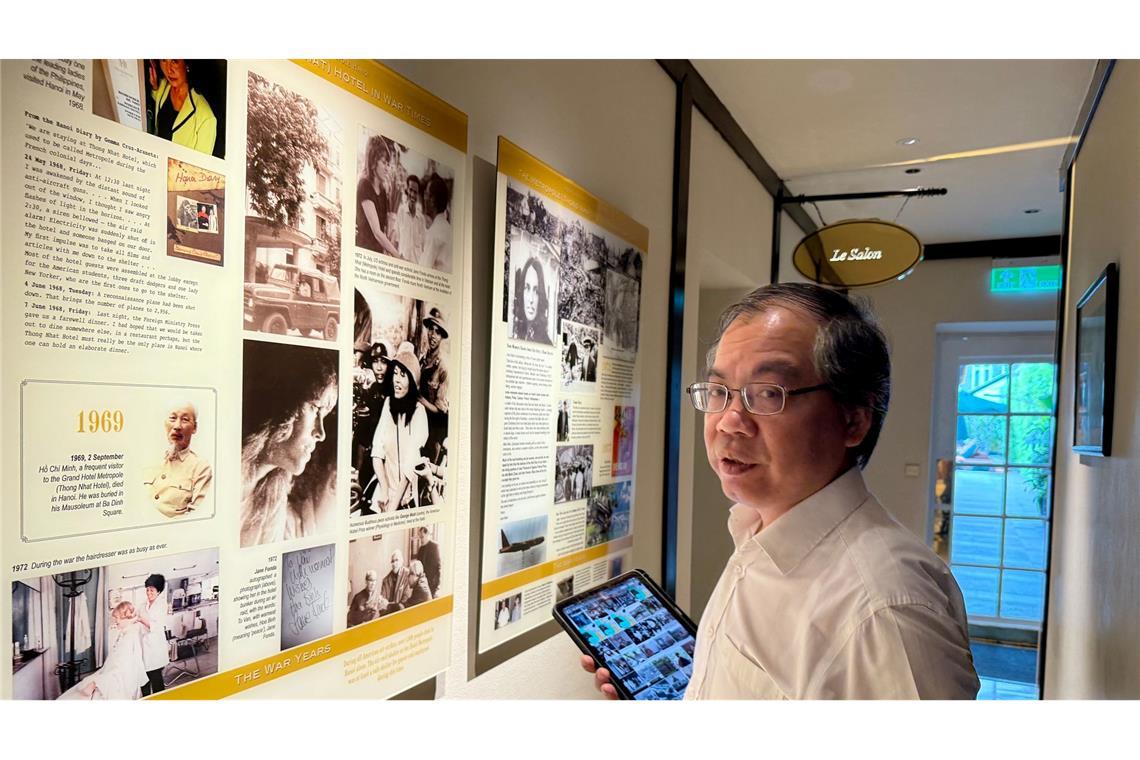 Spuren des Vietnamkriegs von "Agent Orange" bis "Hanoi Jane" Der Historiker Nguyen Thanh Tung steht im berühmten Hotel Metropole vor Fotos der Schauspielerin Jane Fonda ("Hanoi Jane") und der Sängerin Joan Baez, die hier einst im Bunker Schutz suchten.