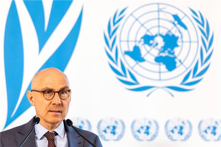 Der Hohe Kommissar der Vereinten Nationen für Menschenrechte, Volker Türk, spricht zu den Medien, um über die Krise im Nahen Osten zu informieren.