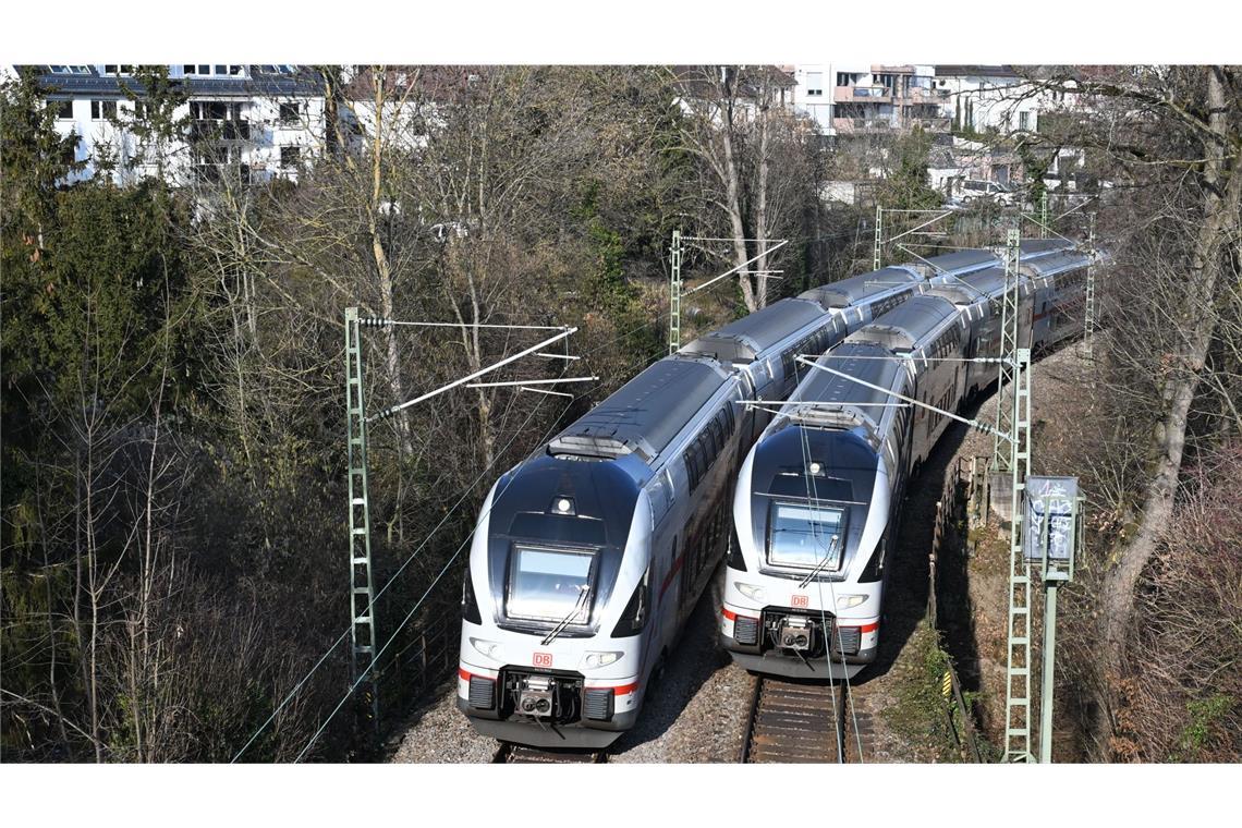 Der innerstädtische Streckenabschnitt der Gäubahn wird wegen seines Ausblicks auf die Stadt Stuttgart auch Panoramabahn genannt.