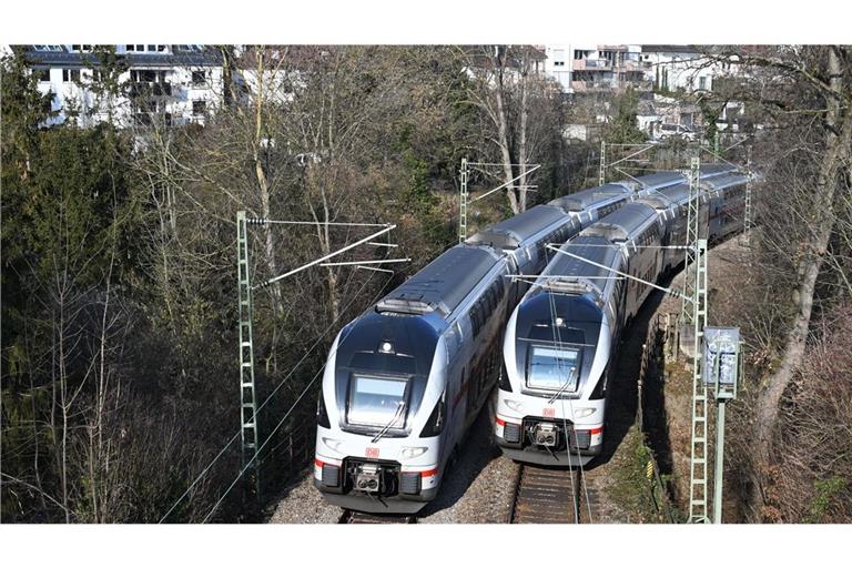 Der innerstädtische Streckenabschnitt der Gäubahn wird wegen seines Ausblicks auf die Stadt Stuttgart auch Panoramabahn genannt.