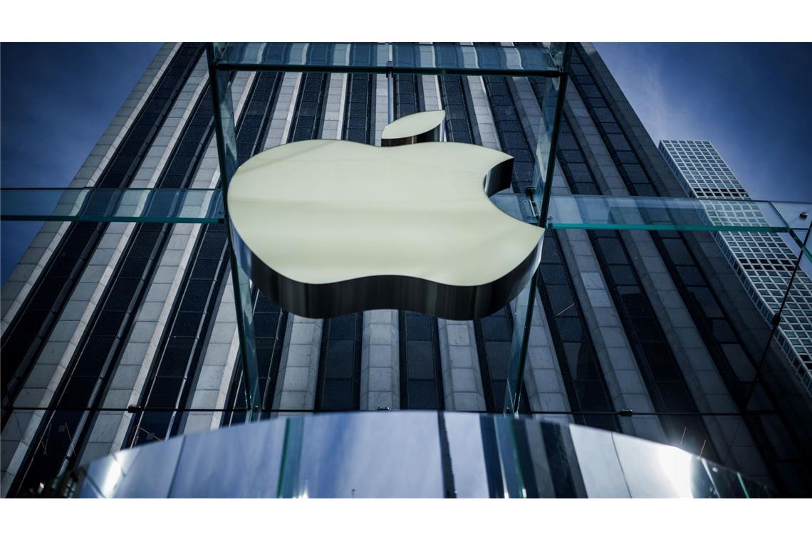 Der iPhone-Hersteller Apple ist nicht mehr teuerster Börsenkonzern der Welt (Archivbild)