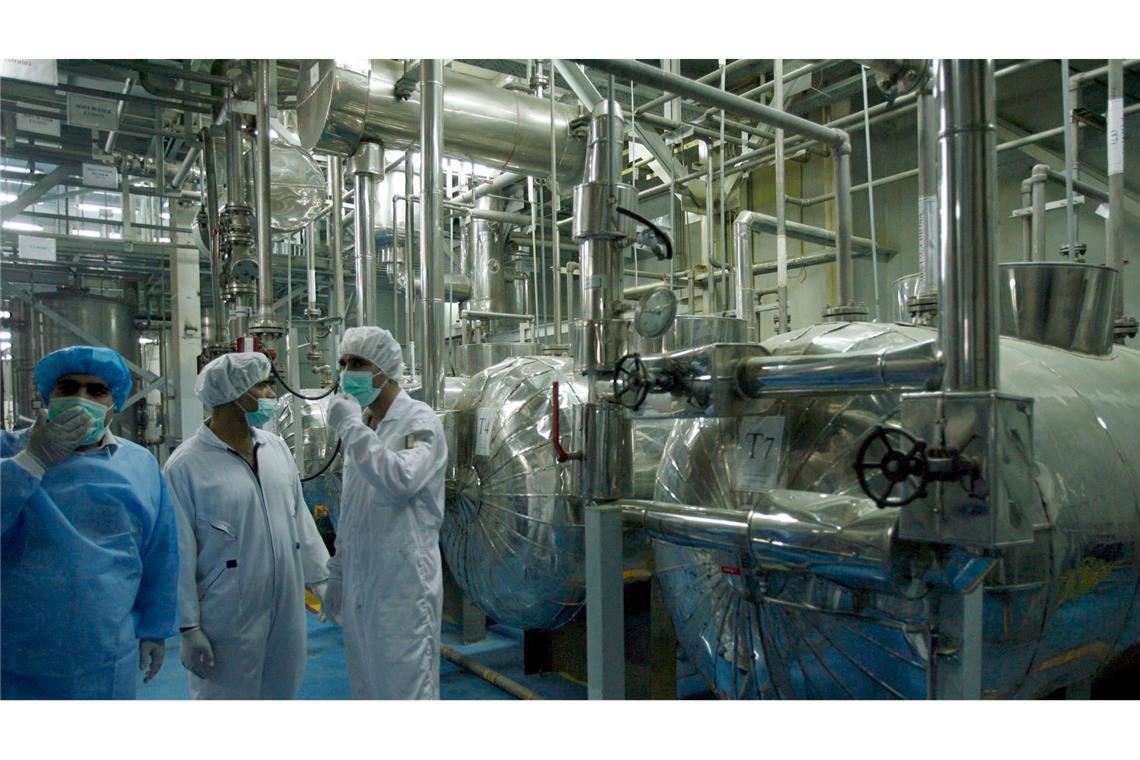 Iran gibt Hisbollah freie Hand bei Gesprächen zu Waffenruhe Der Iran streitet ab, Atomwaffen bauen zu wollen.