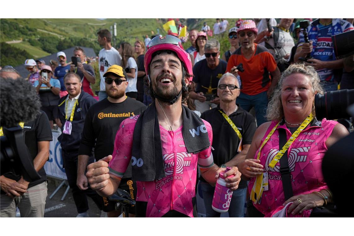 Bilder des Tages Der Ire Ben Healy feiert die Übernahme des Gelben Trikots des Gesamtführenden nach der zehnten Etappe der Tour de France.