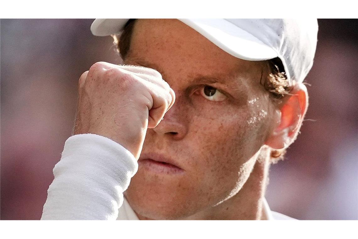 Bilder des Tages Der Italiener Jannik Sinner reagiert beim Wimbledon-FInale.