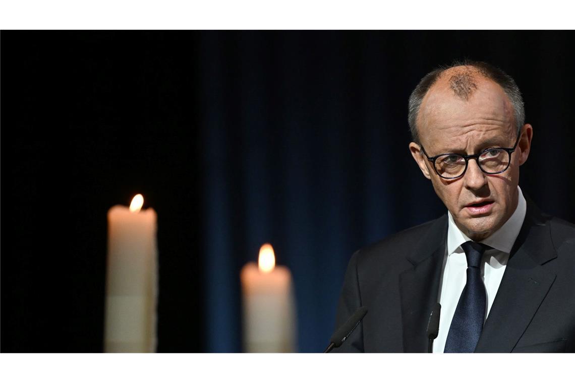 Der Kanzler kam zum Gedenken nach Magdeburg.