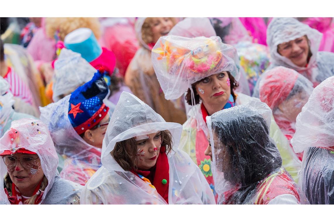 11.11., 11.11 Uhr - es ist wieder Karneval Der Karnevalsauftakt fand in Köln diesmal bei strömendem Regen statt.