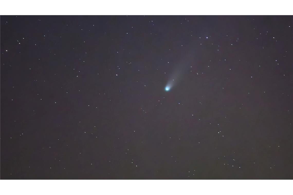 Der Komet "Lemmon" am Nachthimmel