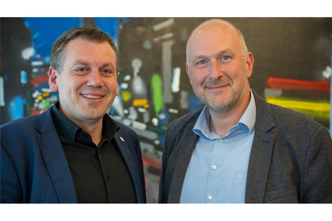 Der Landrat des Eifelkreises Bitburg-Prüm, Andreas Kruppert (r.), sieht im autonomen Fahren eine große Chance für Mobilität im ländlichen Raum (Archivbild)