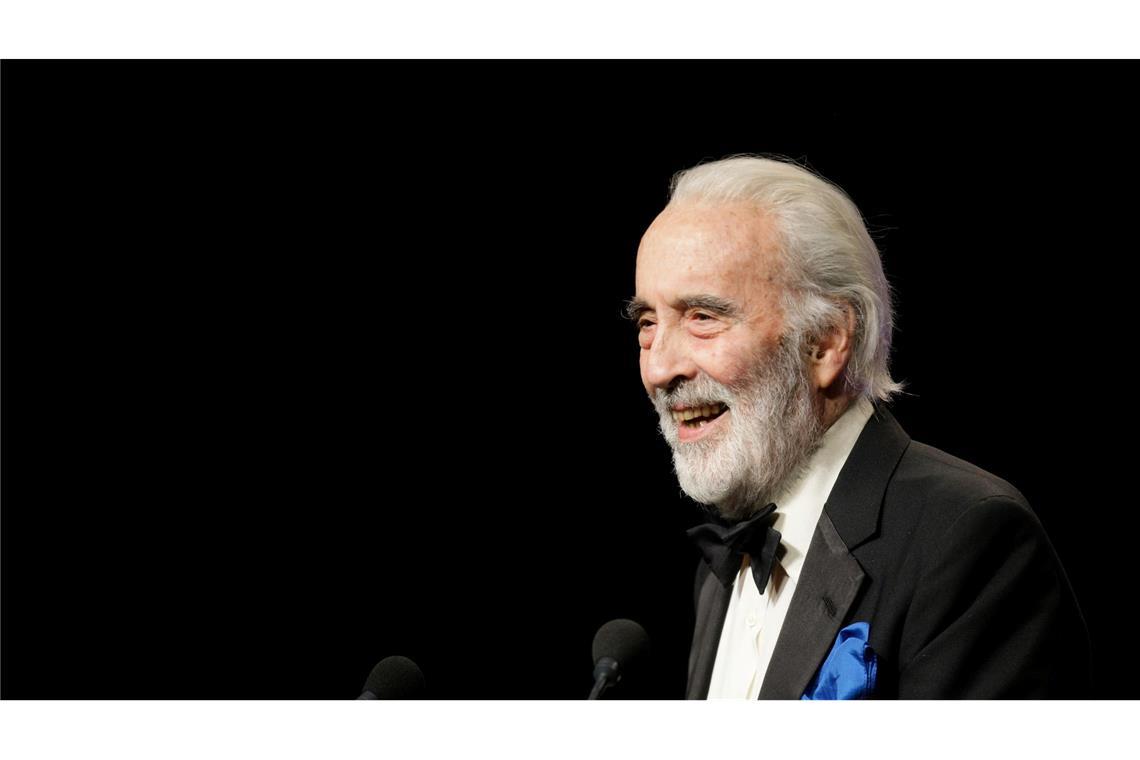 Nosferatu, Dracula und Co: 13 langlebige Untoten-Filme Der legendäre Dracula-Darsteller Christopher Lee (1922-2015) im Jahr 2010 in Bochum. (Archivbild)