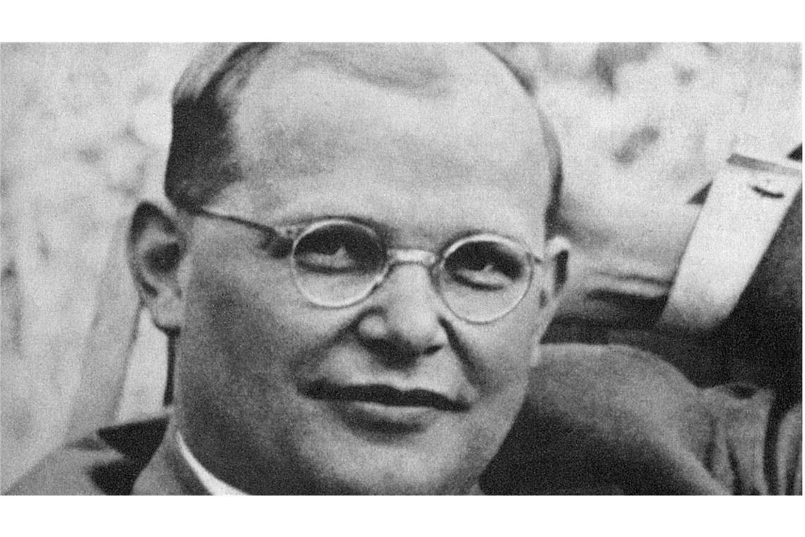 Der Theologe Dietrich Bonhoeffer wird im KZ Flossenbürg hingerichtet Der letzte von Dietrich Bonhoeffer überlieferte Satz lautet: „Dies ist das Ende, für mich der Beginn des Lebens.“