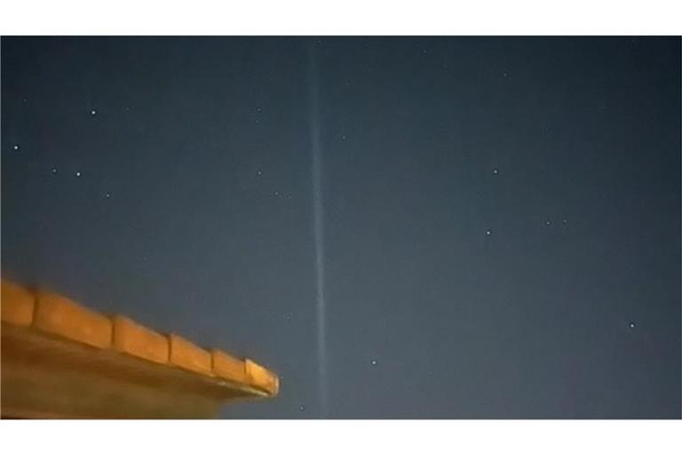 Der Lichtstreifen ist auch am Nachthimmel der Region Stuttgart zu sehen gewesen.