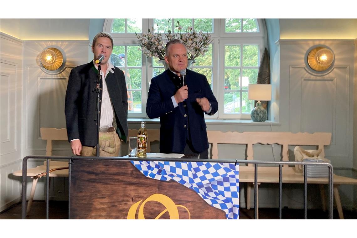 Der Liedermacher Oimara alias Beni Hafner und Wiesn-Chef Christian Scharpf (SPD) freuen sich auf die Wiesn.