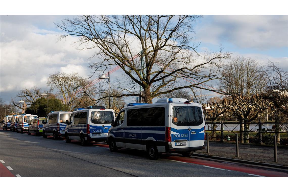Der Main liegt nicht weit von der Schule.