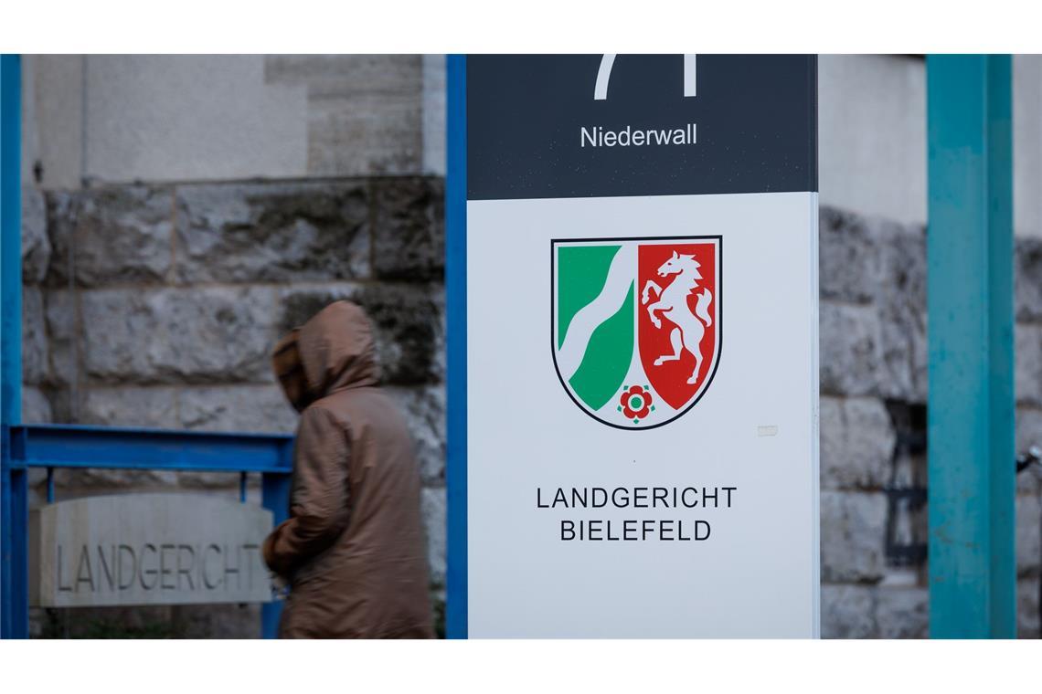 Nach Schüssen: Tatverdächtiger stellt sich der Polizei Der Mann habe zur Sache keine Angaben gemacht, hieß es weiter. Er soll demnach im Laufe des heutigen Tages dem Haftrichter vorgeführt werden. (Foto-Illustration)