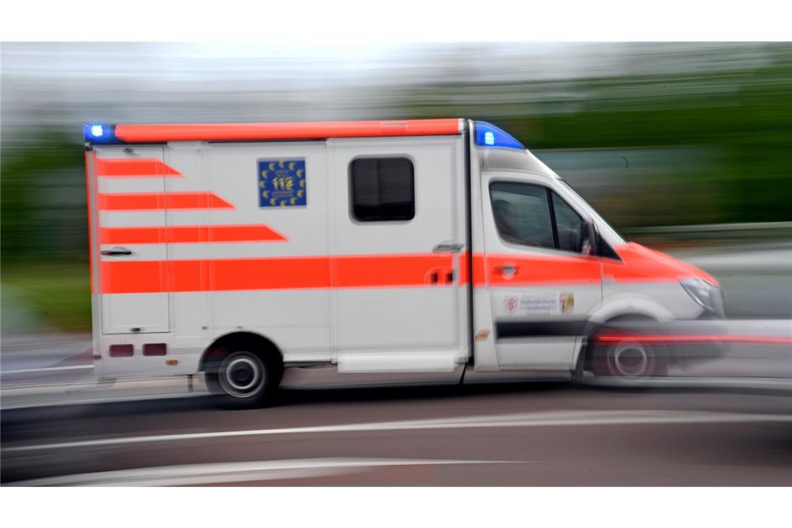 Der Mann kam ins Krankenhaus (Symbolbild).