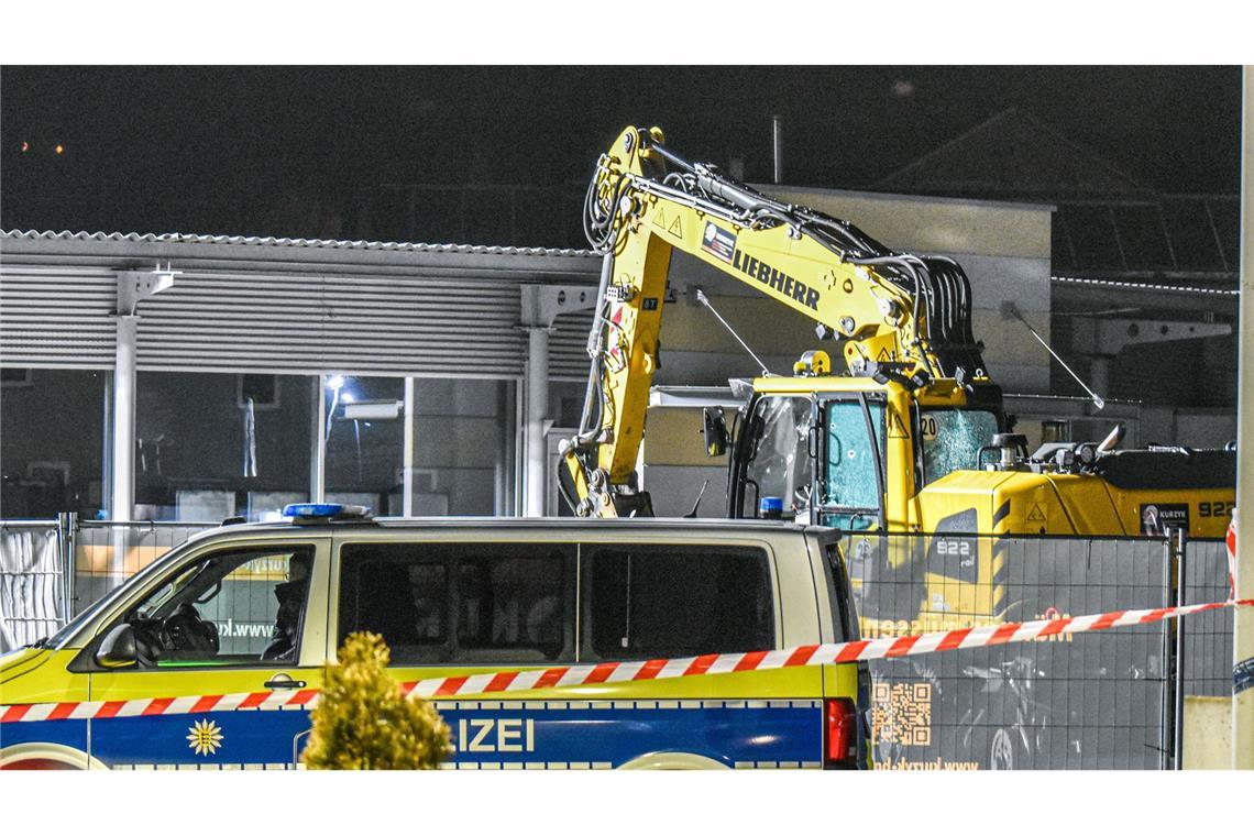 Baggerfahrt: Täter stritt mit Ex-Chef über Lohn Der Mann wütete auf dem Gelände einer Baufirma, bei der er gearbeitet hatte. (Archivbild)