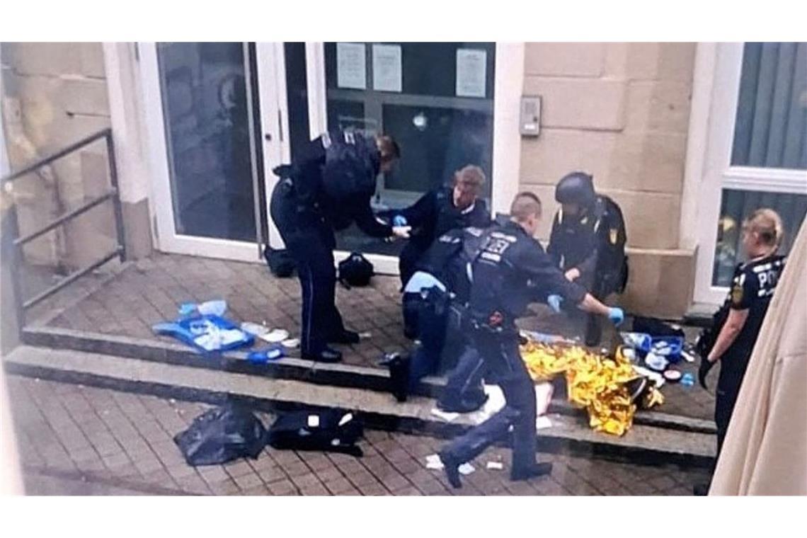 Der Mann wurde laut LKA im Innenhof des Rathauses erschossen. 