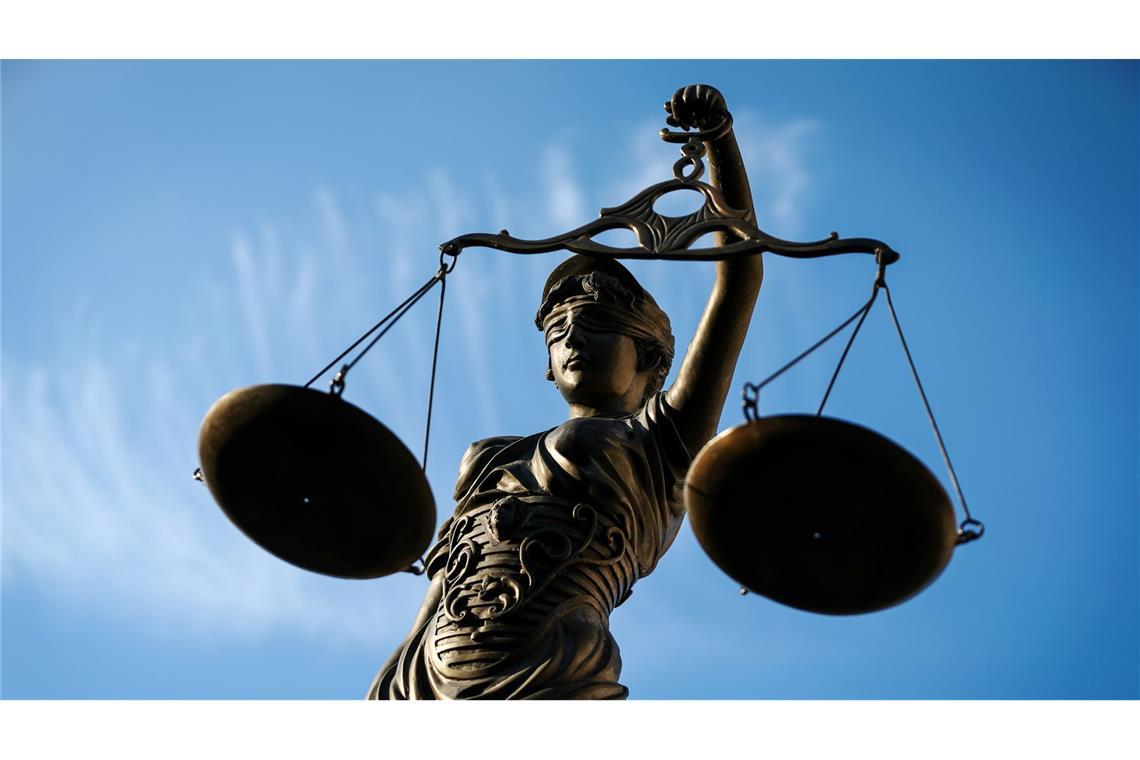 Freundin beim Sex versehentlich erwürgt: Drei Jahre Haft Der Mann wurde zu drei Jahren Haft verurteilt. (Symbolbild)
