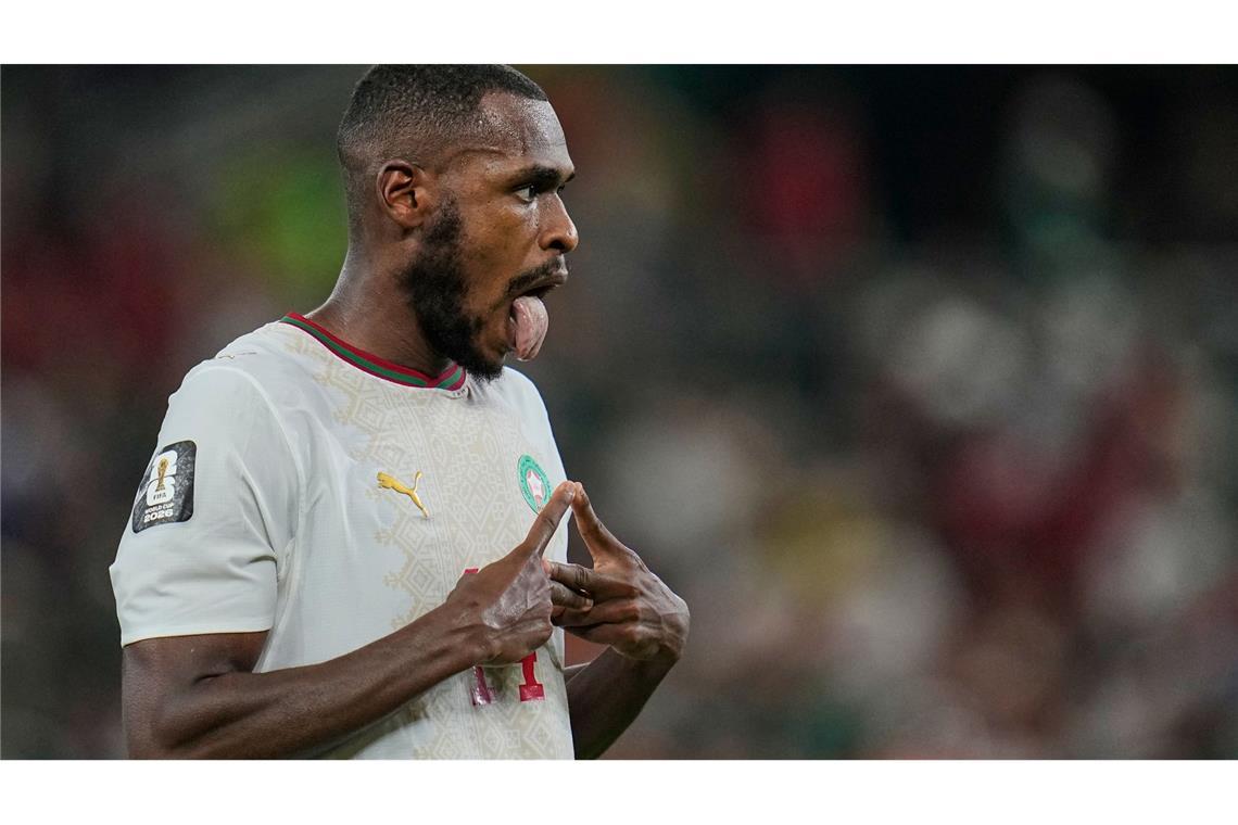 Der Marokkaner Issa Diop jubelt.