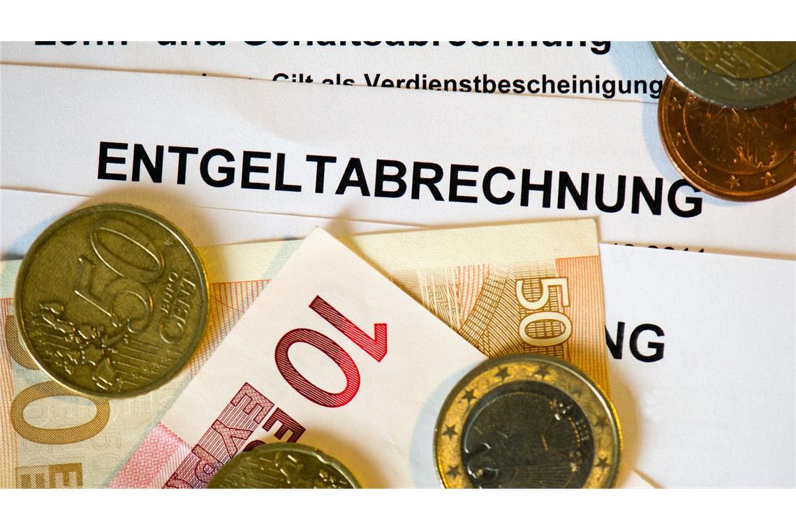 Der Mindestlohn legt fest, wie viel Geld jemand wenigstens bekommt für eine Stunde Arbeit. (Archivbild)