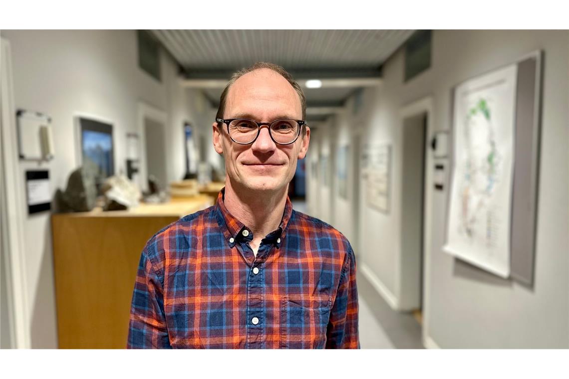 Was Grönlands Rohstoffe für die EU bedeuten Der Mineralforscher Jakob Kløve Keiding steht in seinem Institut Geus.