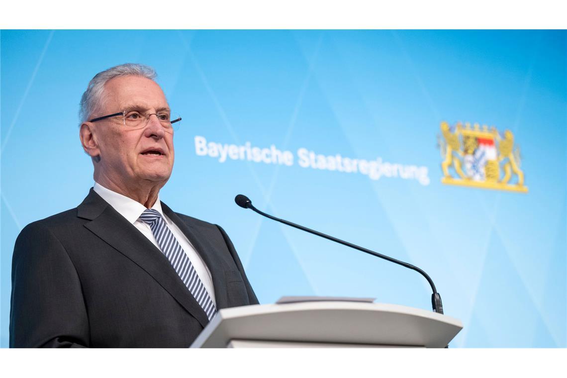Messerangriff in Aschaffenburg: Verdächtiger in Psychiatrie Der Minister berichtet von psychischen Problemen des Verdächtigen.