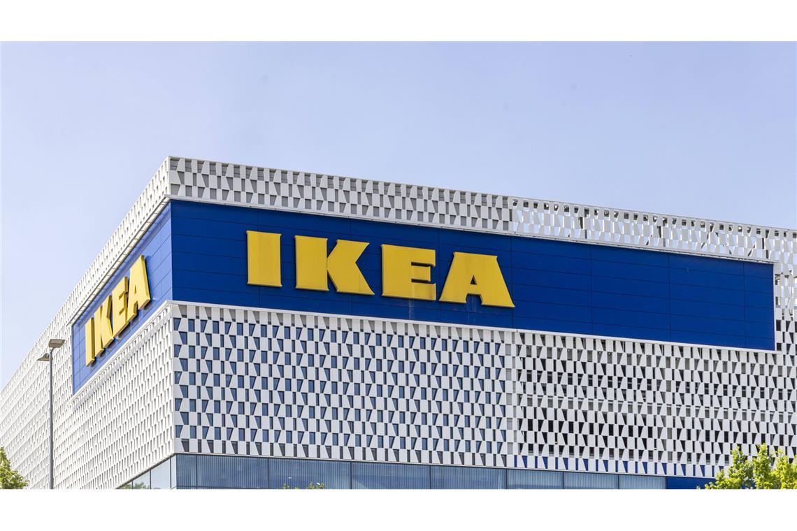 Ikea steigt ins Geschäft mit Balkonkraftwerken ein Der Möbelhersteller Ikea erschließt sich ein neues Feld: Balkonkraftwerke.