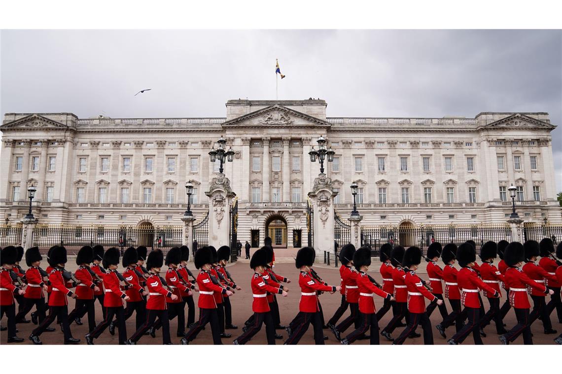 Der Monarch will nach der Renovierung des berühmten Buckingham-Palastes nicht dort wohnen. (Archivbild)