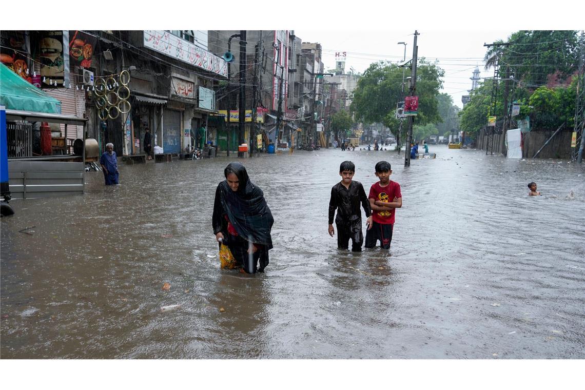 Großfamilie in Pakistan von Fluss mitgerissen - mehrere Tote Der Monsun bringt in Pakistan starke Regenfälle mit sich.
