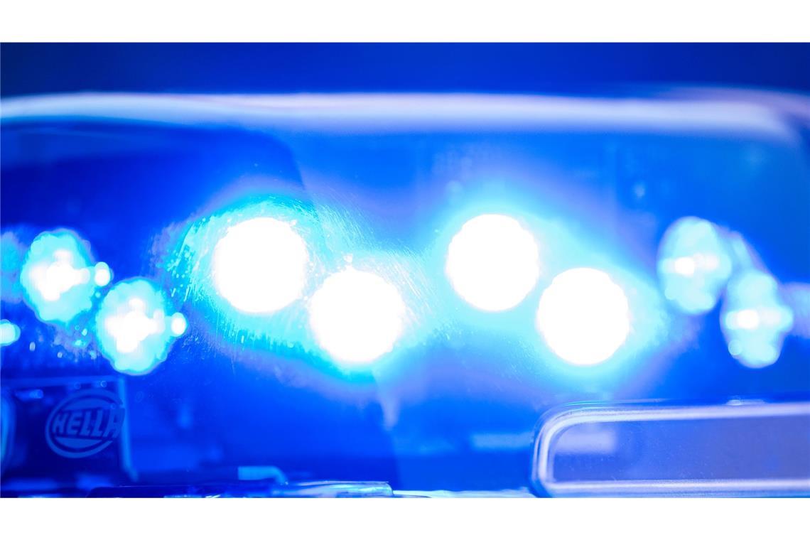 Motorradfahrer prallt beim Überholen frontal gegen Laster und stirbt Der Motorradfahrer starb noch an der Unfallstelle. (Symbolfoto)