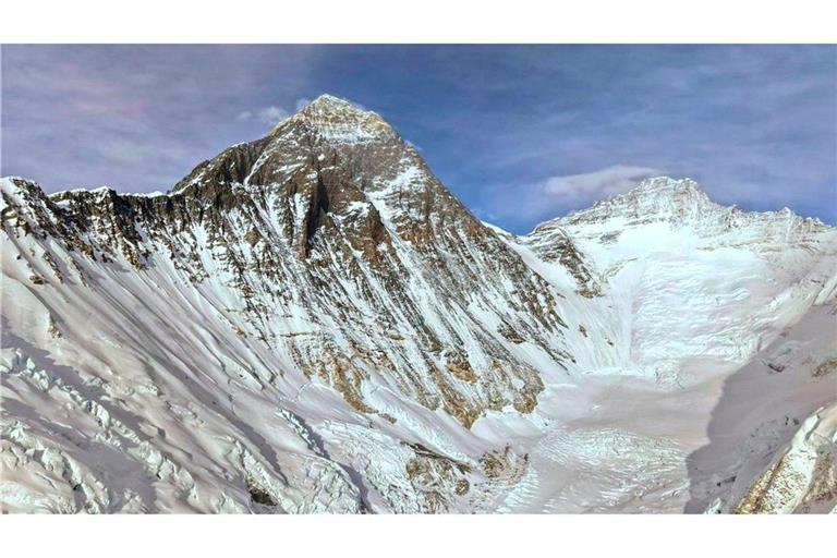 Der Mount Everest lockt immer wieder zu Rekorden. (Archivbild)