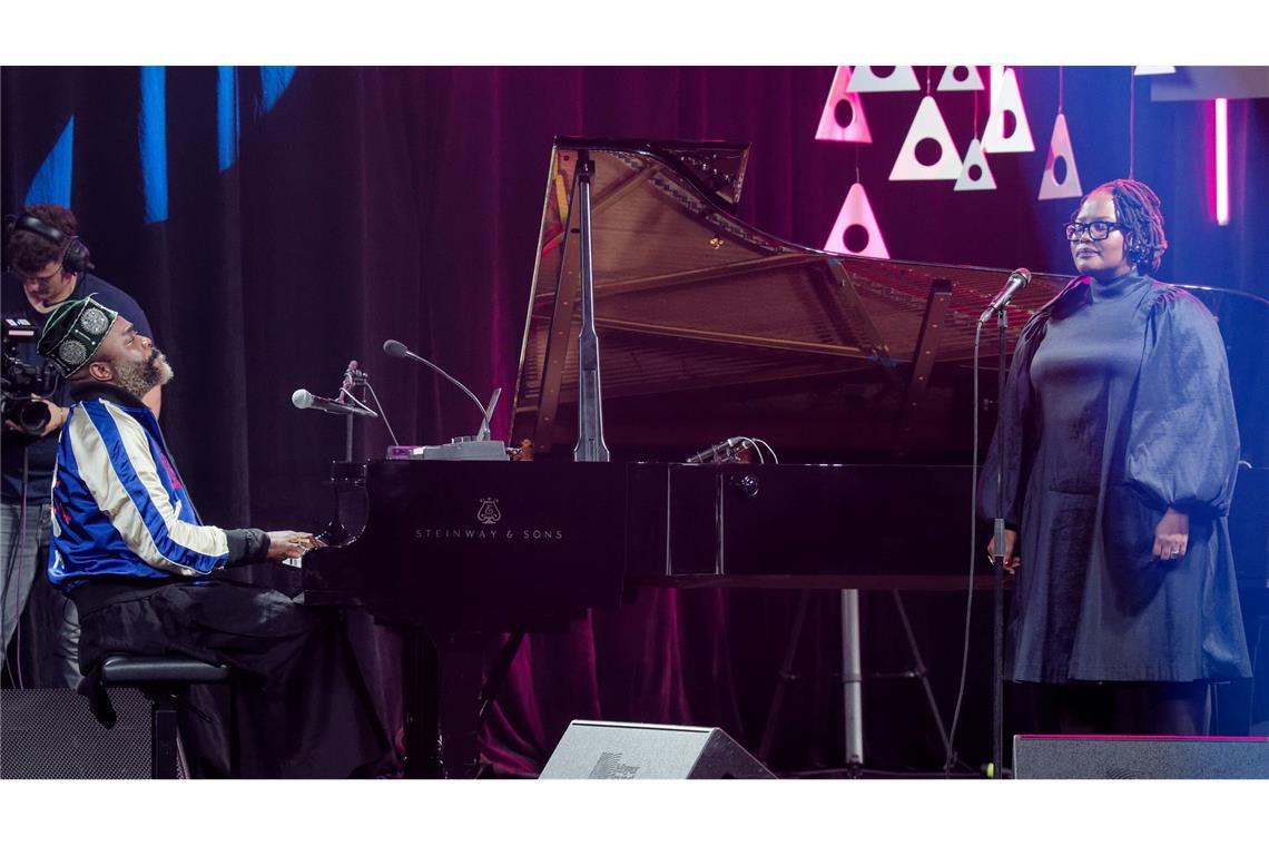 Eva Klesse gewinnt Deutschen Jazzpreis als beste Künstlerin Der Musiker Nduduzo Makhathini erhielt eine Auszeichnung.