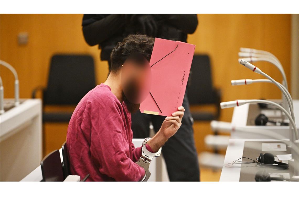 Der mutmaßliche Mannheimer Mörder Sulaiman A. vor dem Oberlandesgericht Stuttgart.