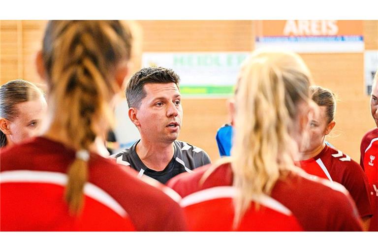 Der neue Cheftrainer Tomas Hlavaty war mit großen Ambitionen in die Vorbereitung mit der HB Ludwigsburg gestartet – nun steht das ganze Projekt vor dem Aus.