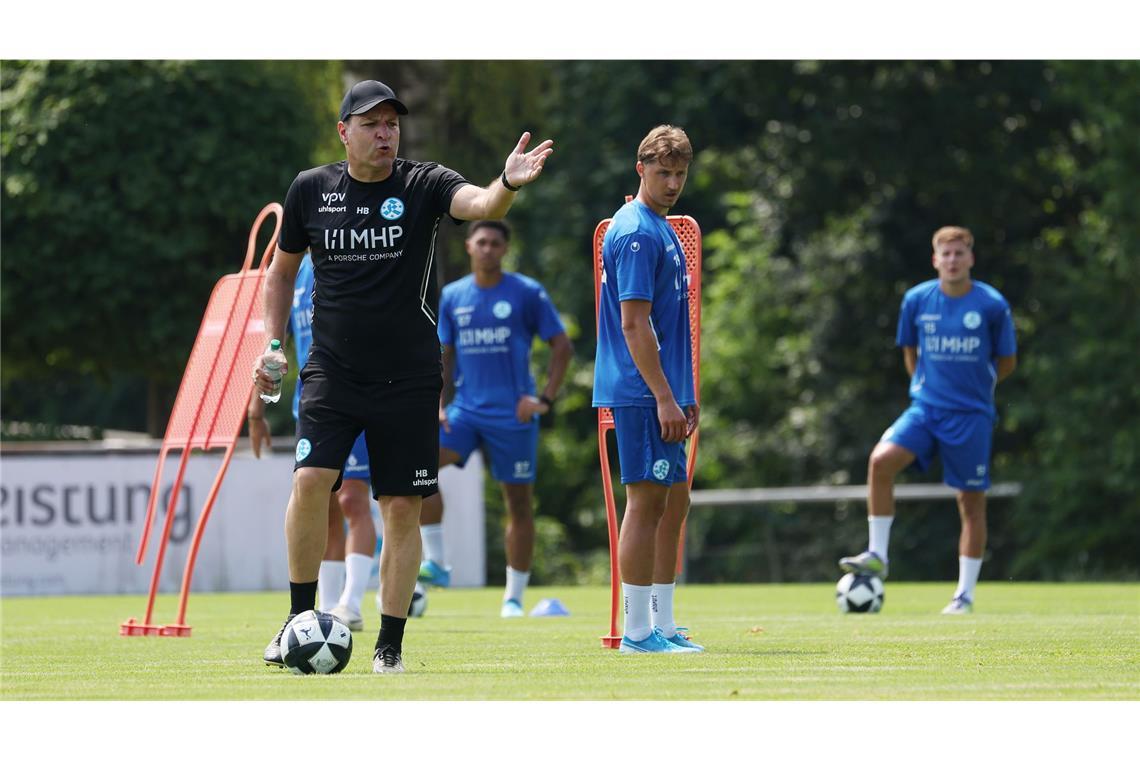 So lief der Trainingsstart bei den Blauen – das sind die Bilder