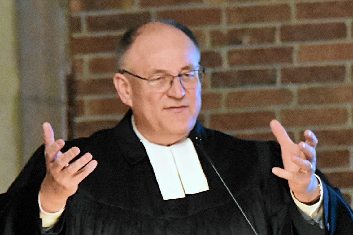In manchen Pfarrhäusern geht das Licht aus Der neue Dekan Rainer Köpf muss im Kirchenbezirk Backnang unpopuläre Reformen umsetzen. Archivfoto: Tobias Sellmaier