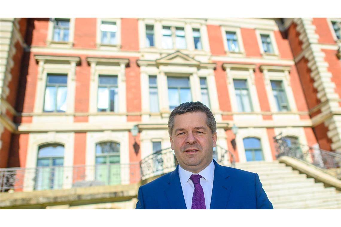 Der neue Ministerpräsident Sven Schulze (CDU) ist überall im Land unterwegs, um bekannter zu werden. (Archivbild)