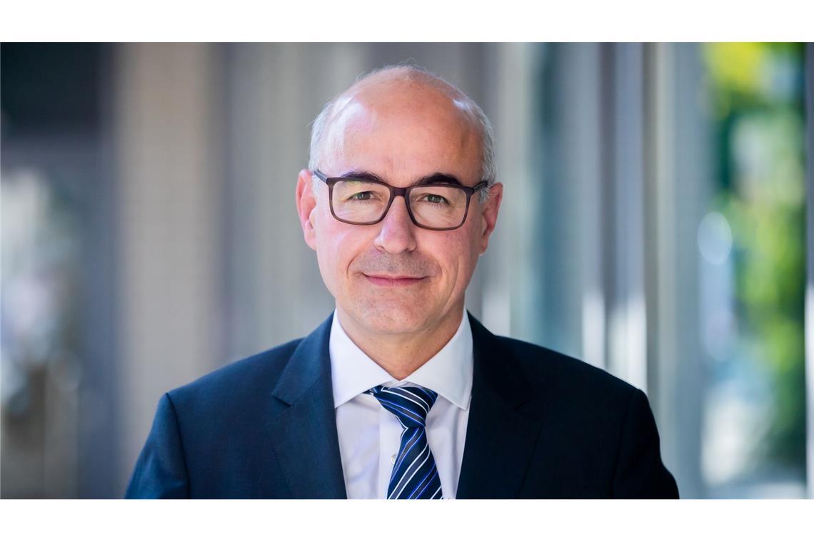 Ökonom: "Für manche deutsche Firmen ist Trump good news" Der Ökonom Achim Wambach mahnt angesichts der Regierungskrise in Deutschland und der Wahl von Trump Reformen an (Archivbild).