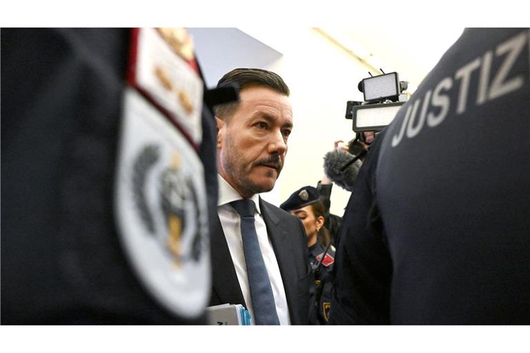 Der österreichische Investor und eine Mitangeklagte müssen sich wegen des Verdachts der Gläubigerschädigung verantworten. (Archivbild)