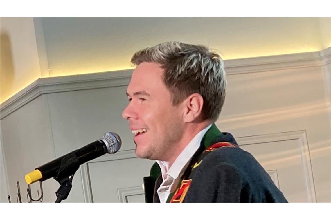 Der Oimara (alias Beni Hafner) hat mit seinem Song "Wackelkontakt" Chancen auf den Wiesn-Hit.