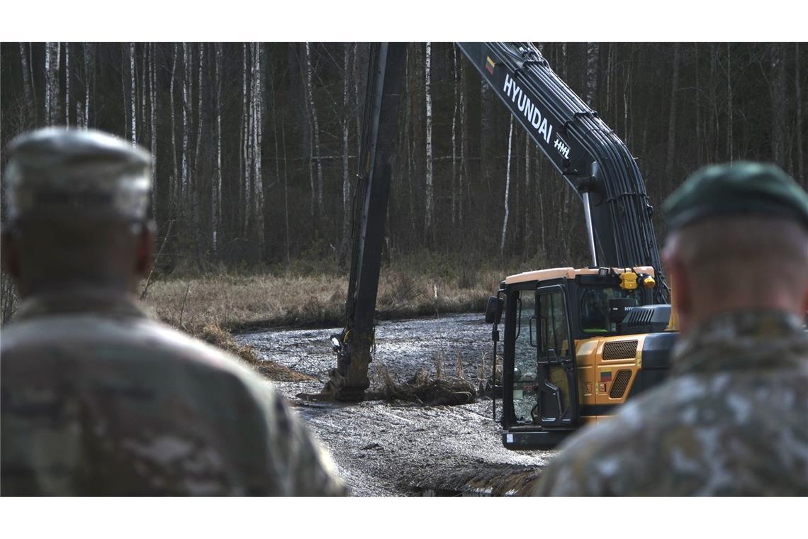 US-Militär: Vierter Soldat in Litauen tot aufgefunden Der Panzer der vermissten US-Soldaten versank in einem Sumpf in Litauen.