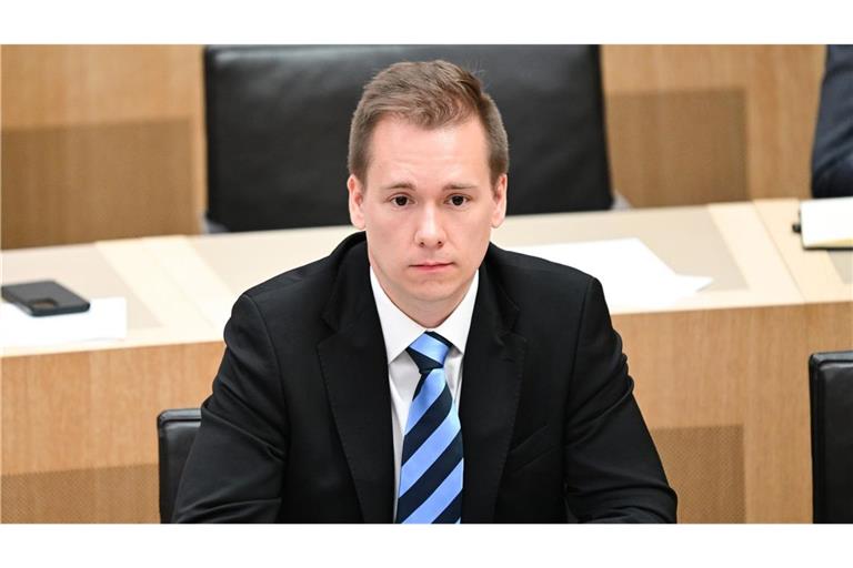 Der Parlamentarische Geschäftsführer der AfD-Fraktion, Daniel Lindenschmid, hat sich eine verbale Entgleisung geleistet.