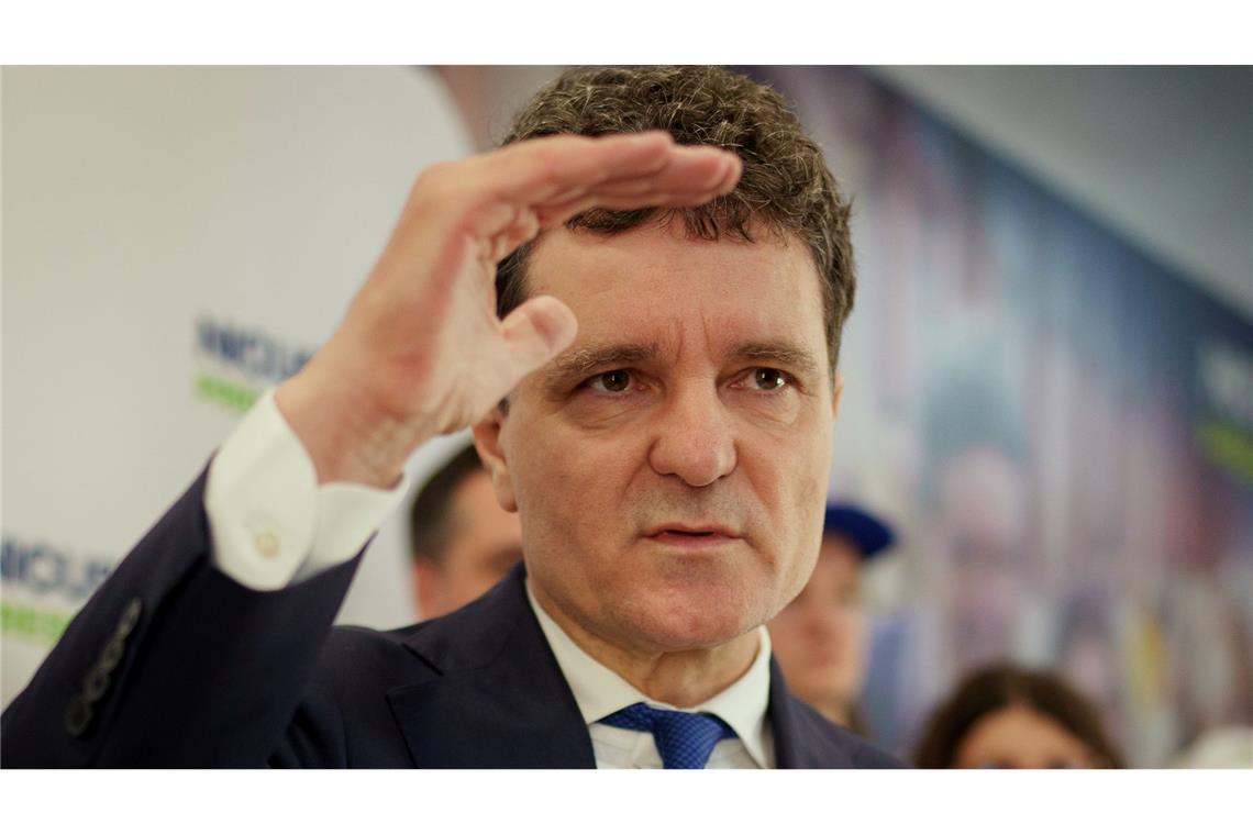 Wahlwiederholung in Rumänien - Rechtspopulist ist Favorit Der parteilose Bürgermeister von Bukarest, Nicusor Dan, ist die Hoffnung jener Rumänen, die ihr Land weiter auf Demokratie- und Rechtsstaatskurs sehen wollen. (Archivbild)