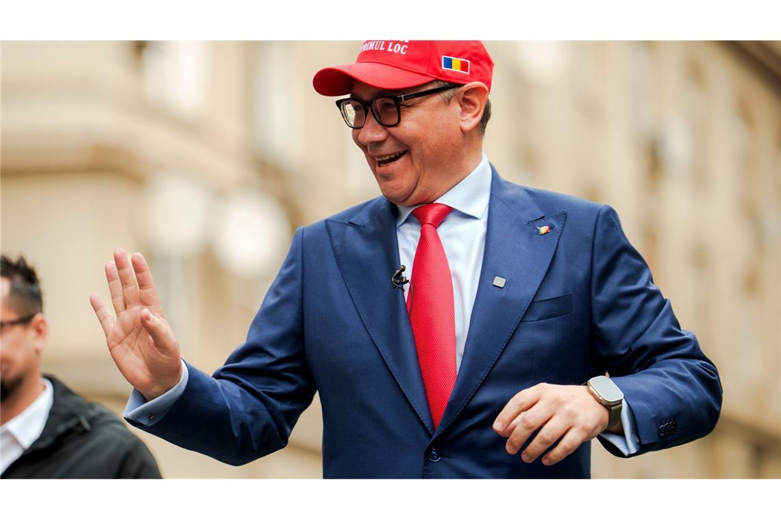 Rumänien: Wiederholung der Präsidentenwahl hat begonnen Der parteilose frühere sozialdemokratische Ministerpräsident Victor Ponta kandidiert für das Präsidentenamt. Er rühmt sich guter Beziehungen zur Administration des US-Präsidenten Donald Trump. (Archivbild)